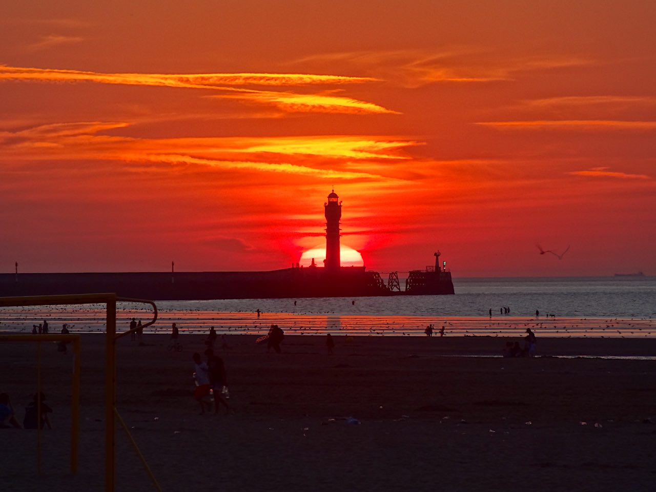 coucher de soleil plage de Dunkerque