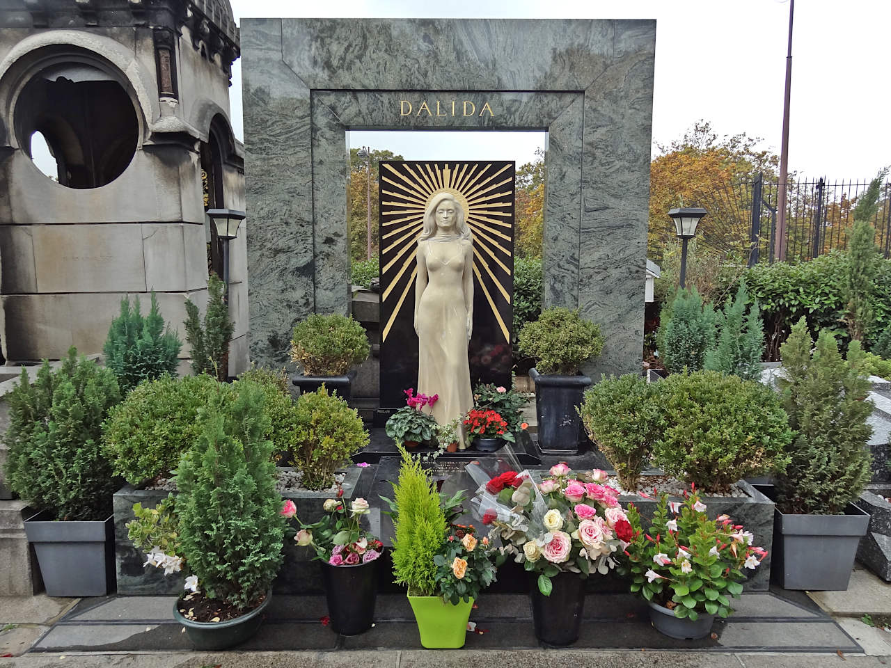 tombe de Dalida au cimetière Montmartre de Paris
