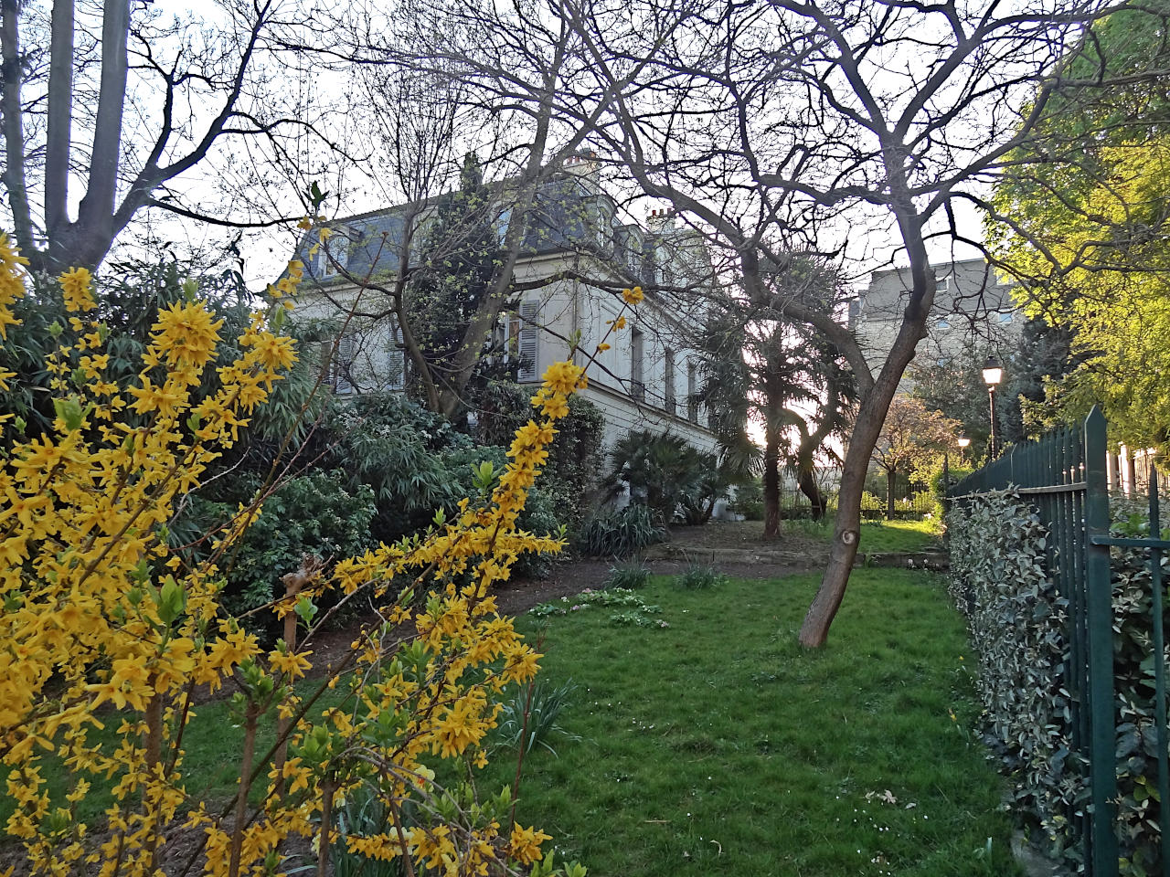 château des Brouillards de Montmartre