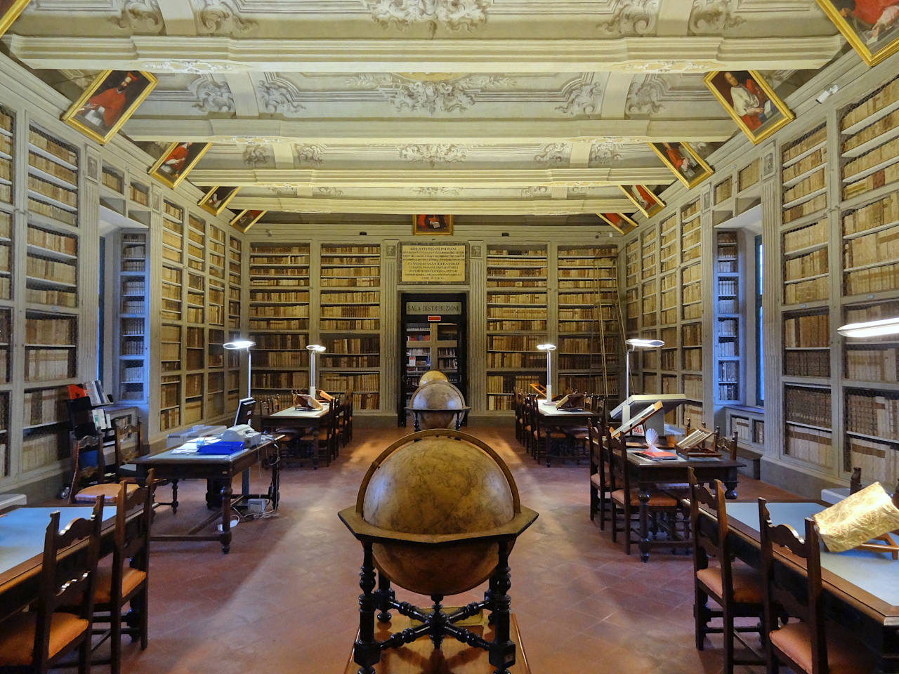 Ferrare bibliothèque Ariostea