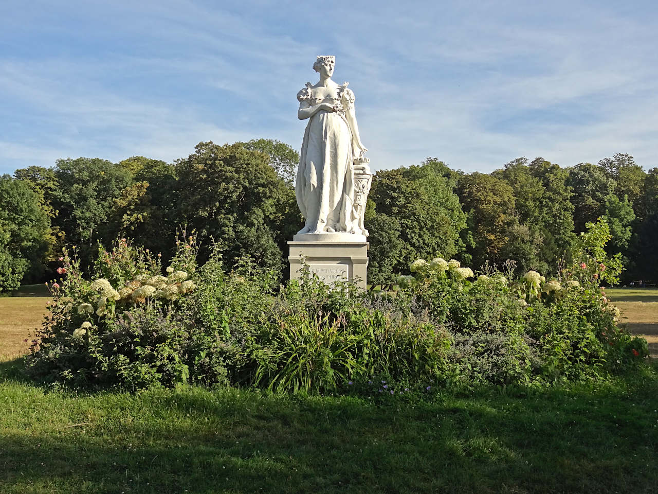 jardin de la Malmaison, buste de Jospéphine de Beauharnais