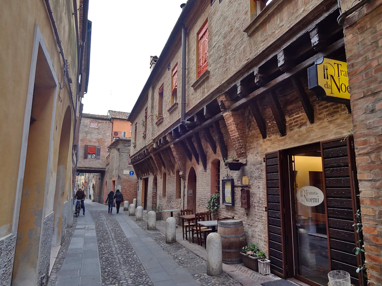 rue médiévale Ferrare