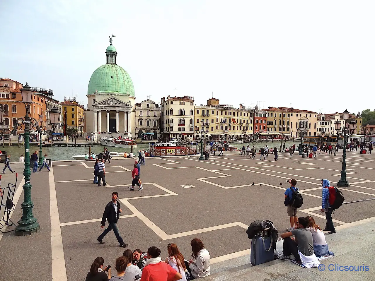 Venise parvis de la gare Santa Lucia