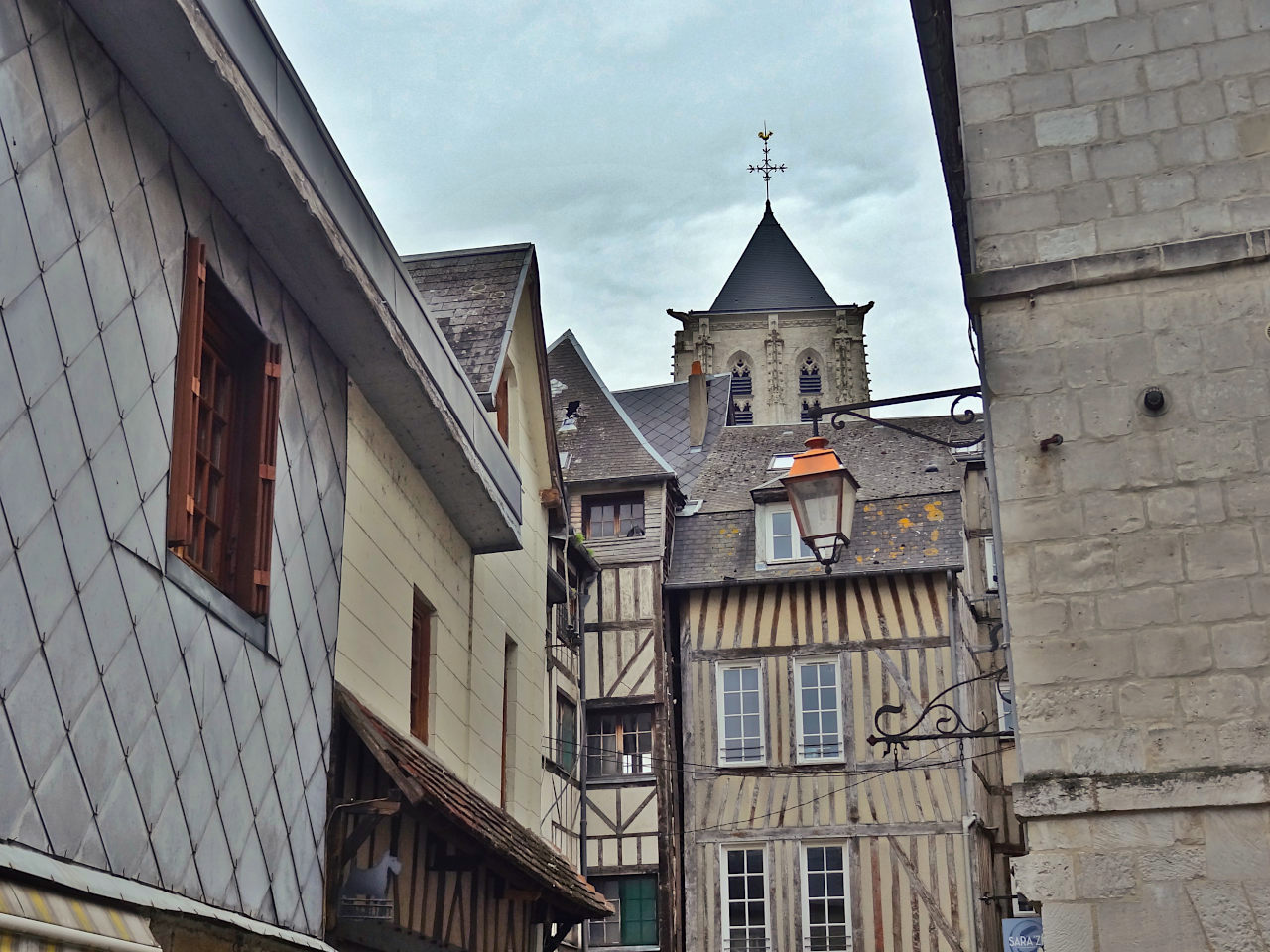 Pont-Audemer rue place de la ville