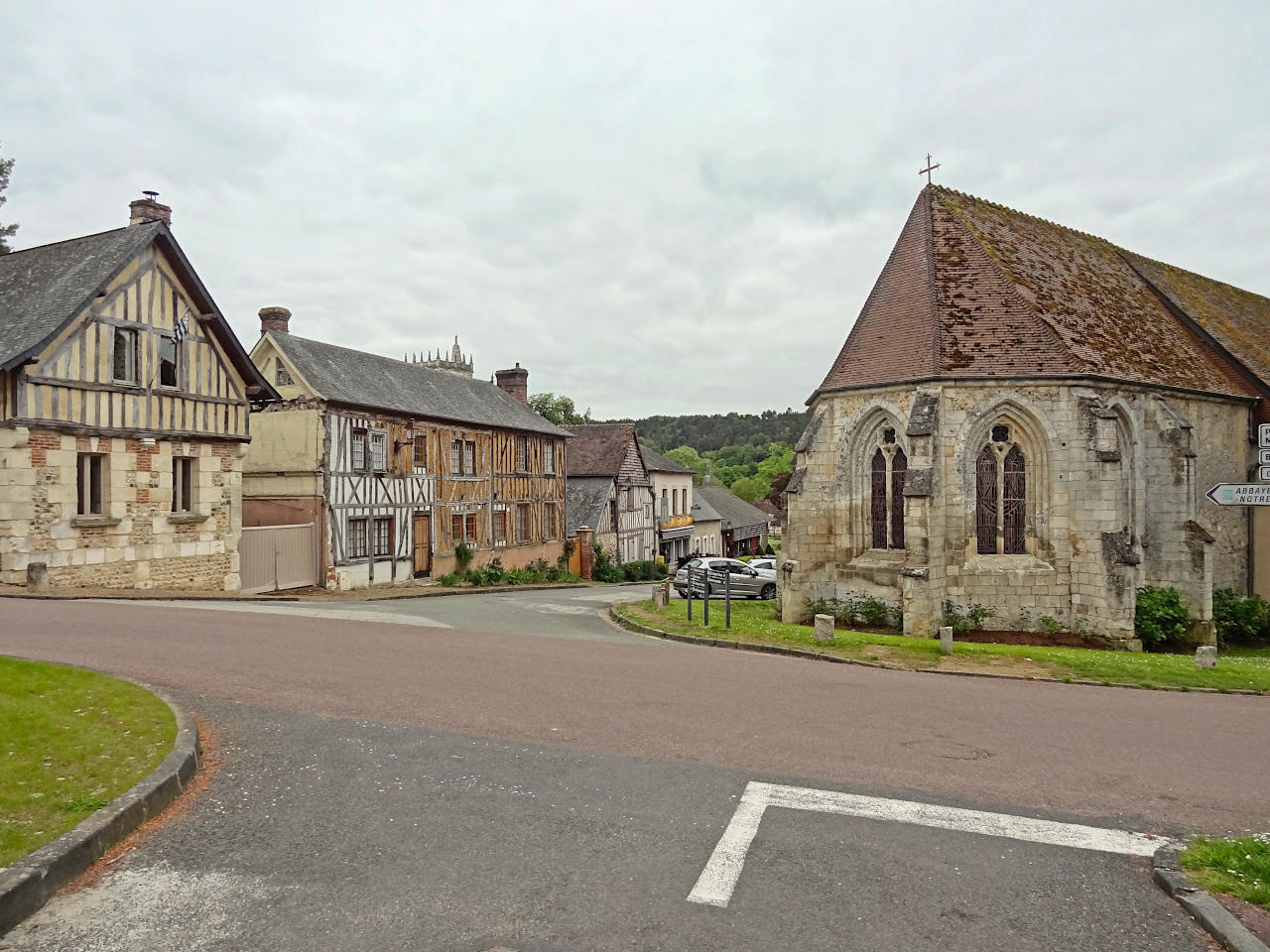 église Saint-André du Bec-Hellouin