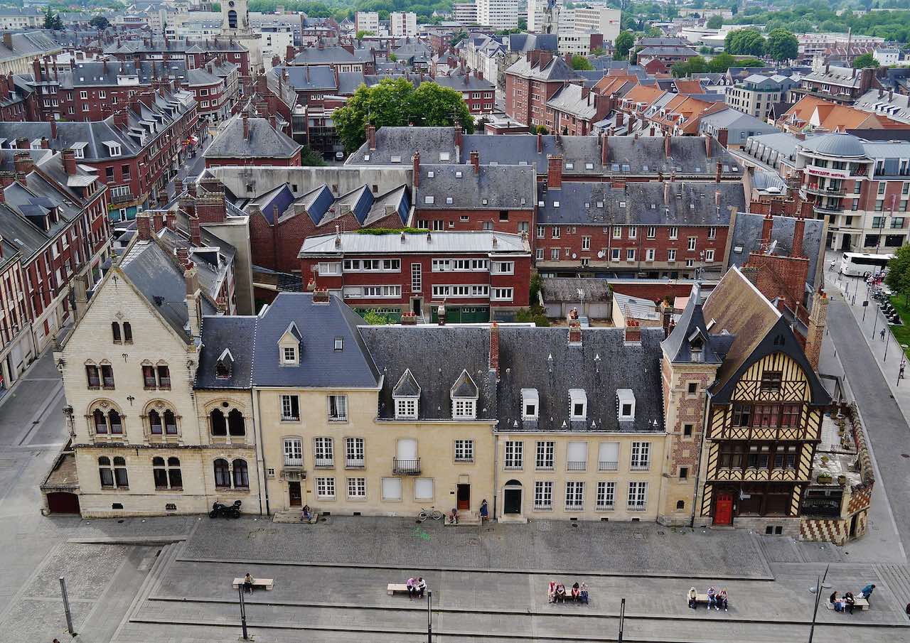 parvis cathédrale d'Amiens