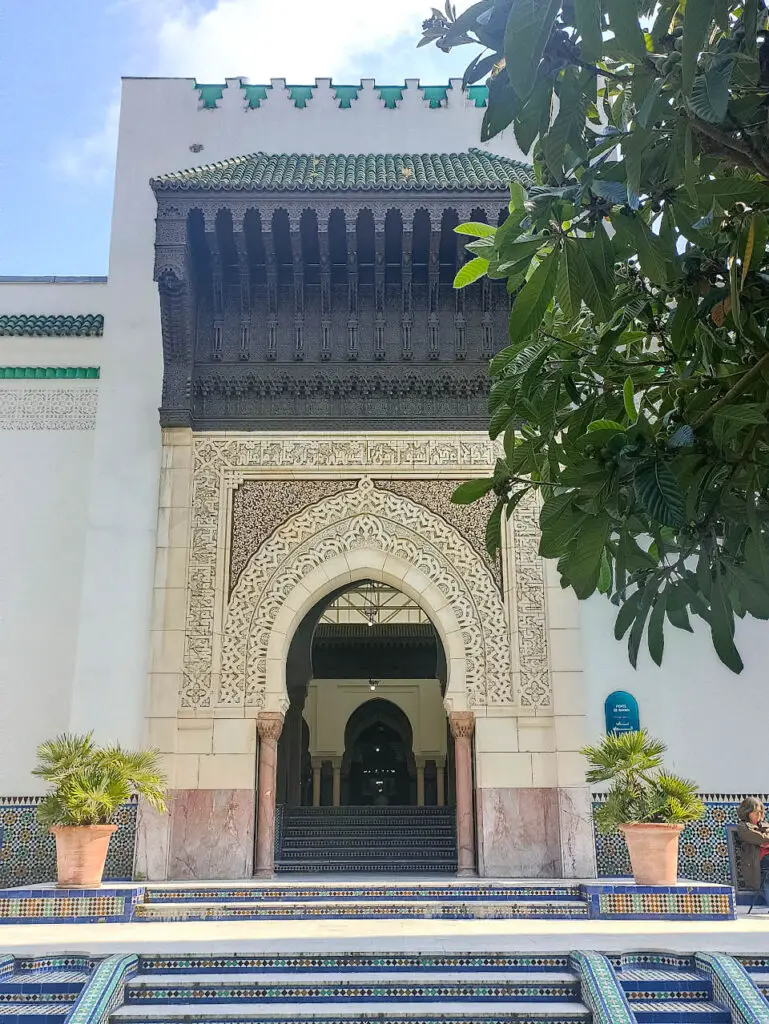 porte de la paix de la grande mosquée de Paris