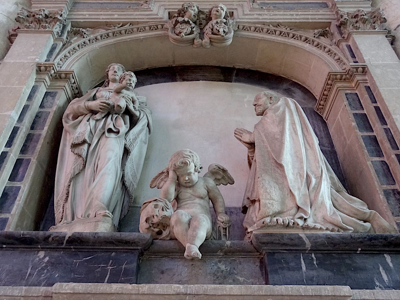 statue de l'Ange pleureur de la cathédrale d'Amiens