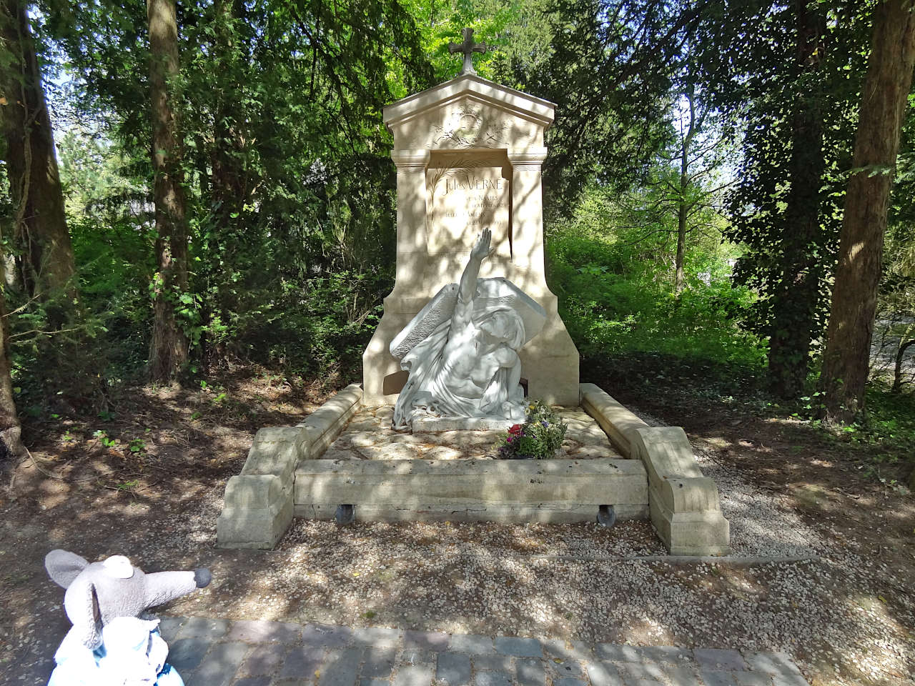 tombe Jule Verne à Amiens