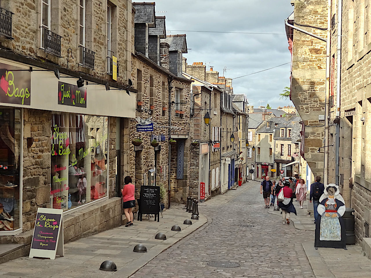 rue du centre de Dinan