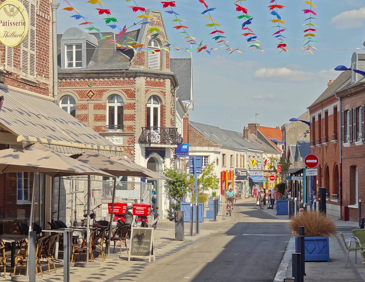 rue principale et commerçante du Crotoy