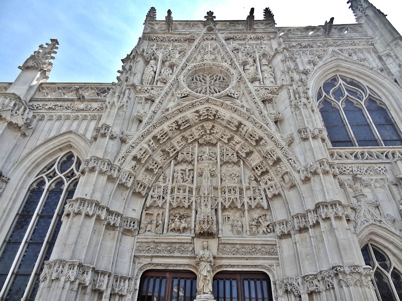 narthex de l'église de Rue