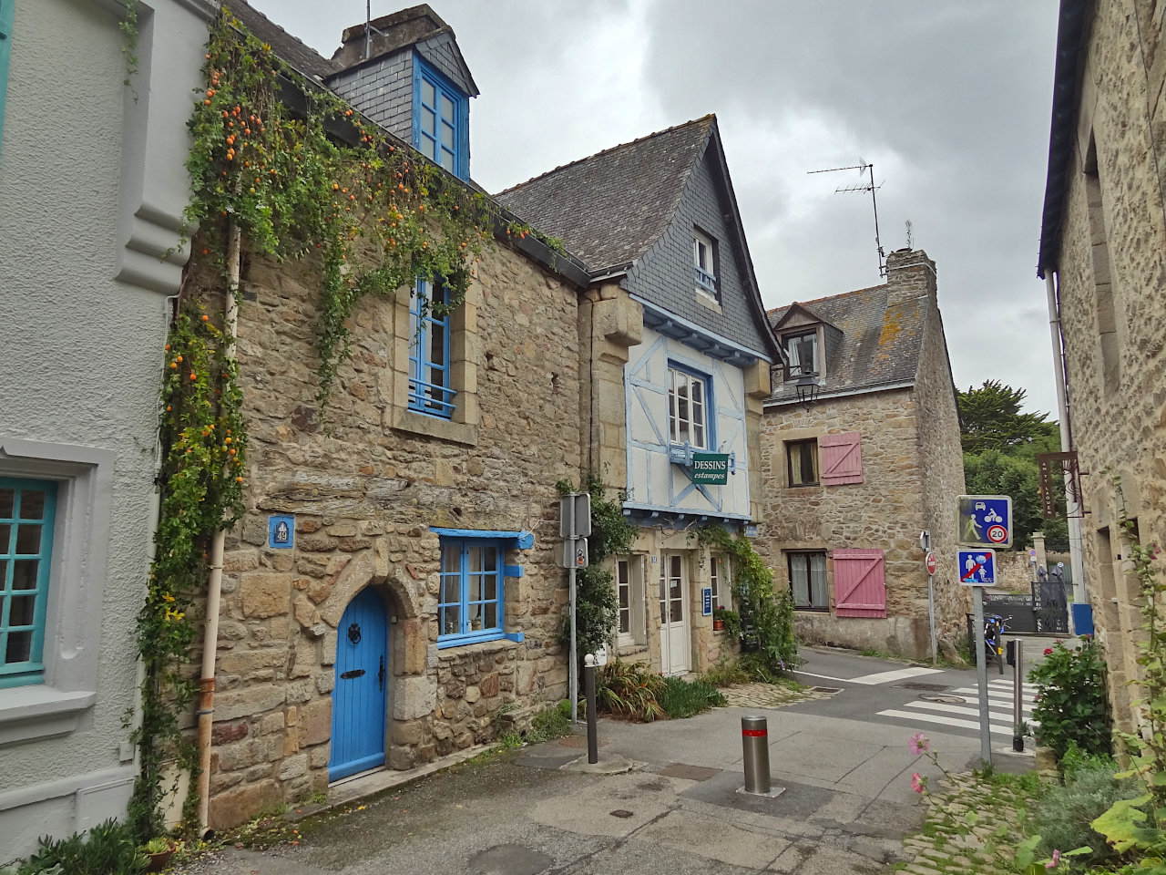 rue du petit port à Auray