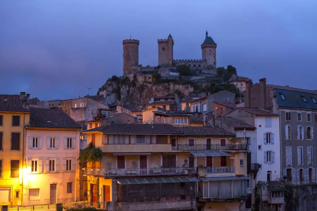 sites touristiques visiter château Foix tourisme visite séjour voyage route conduire transport circulation