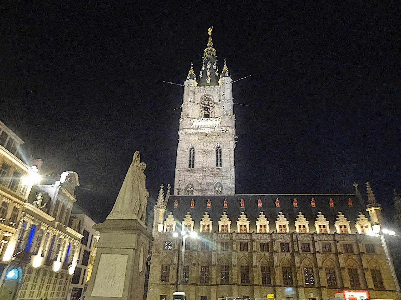 halle aux Draps de Gand de nuit