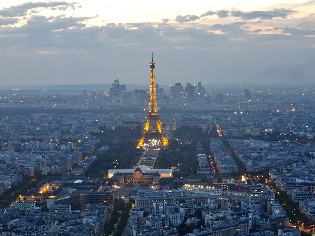 tour Montparnasse rooftop soir