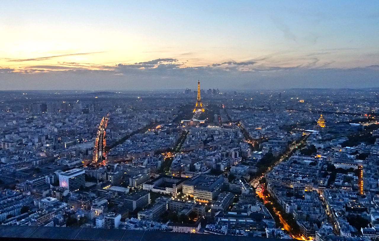 vue en soirée depuis la tour Montparnasse