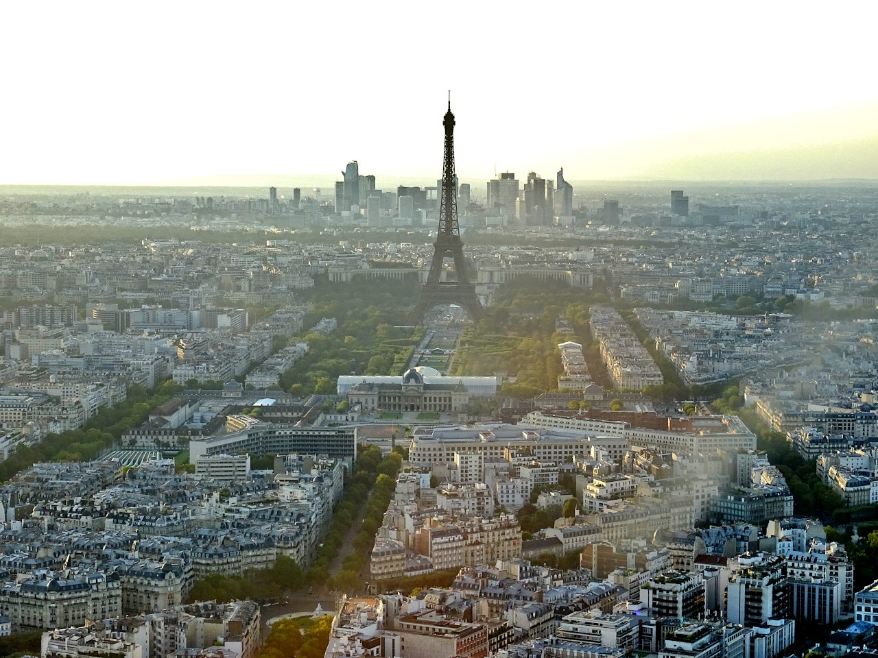 vue sur la tour Eiffel depuis la tour Montparnasse