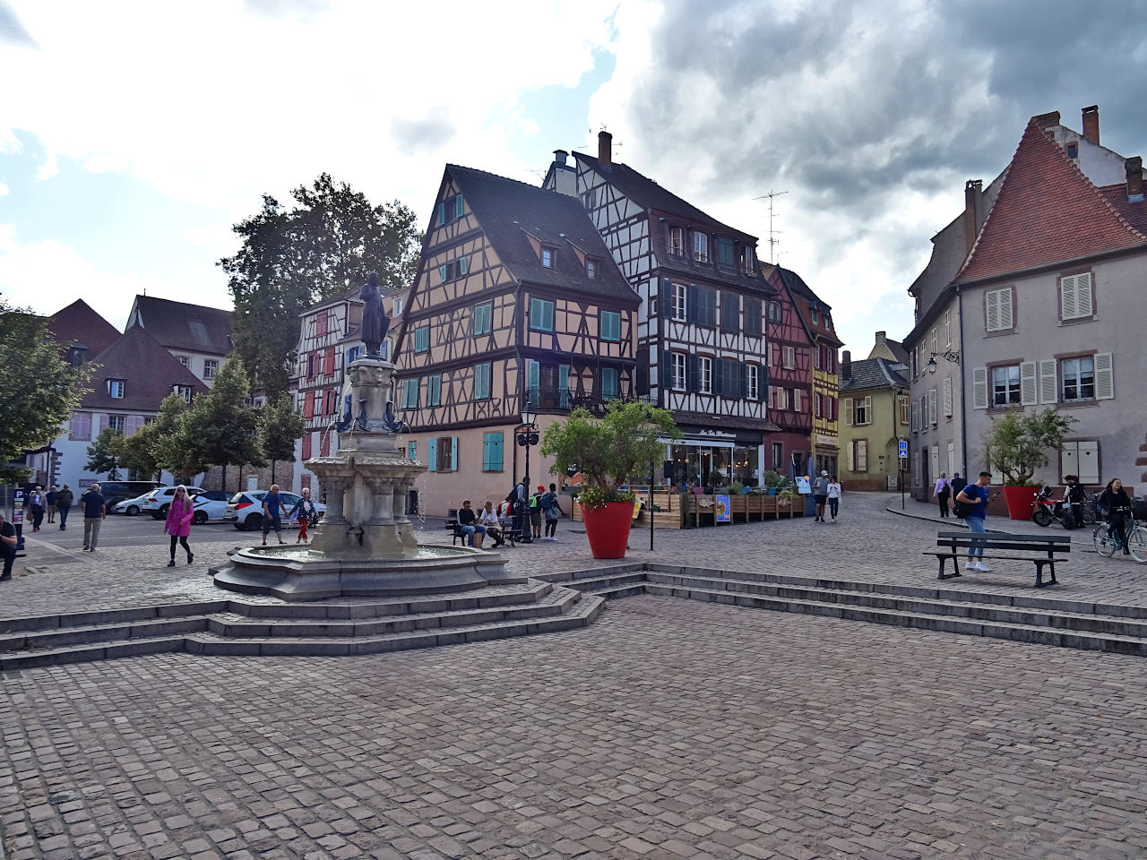 Place des 6 Montagnes Noires Colmar