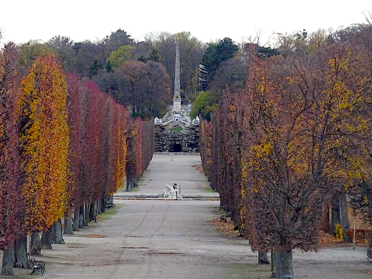 Parc du château de Schönbrunn en automne