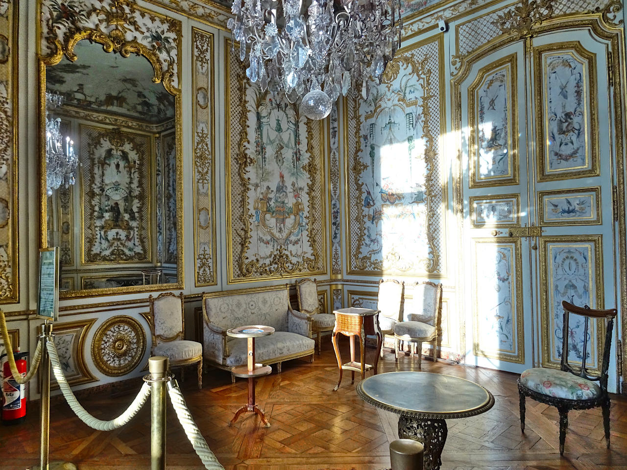 château de Chantilly grands appartements grande singerie