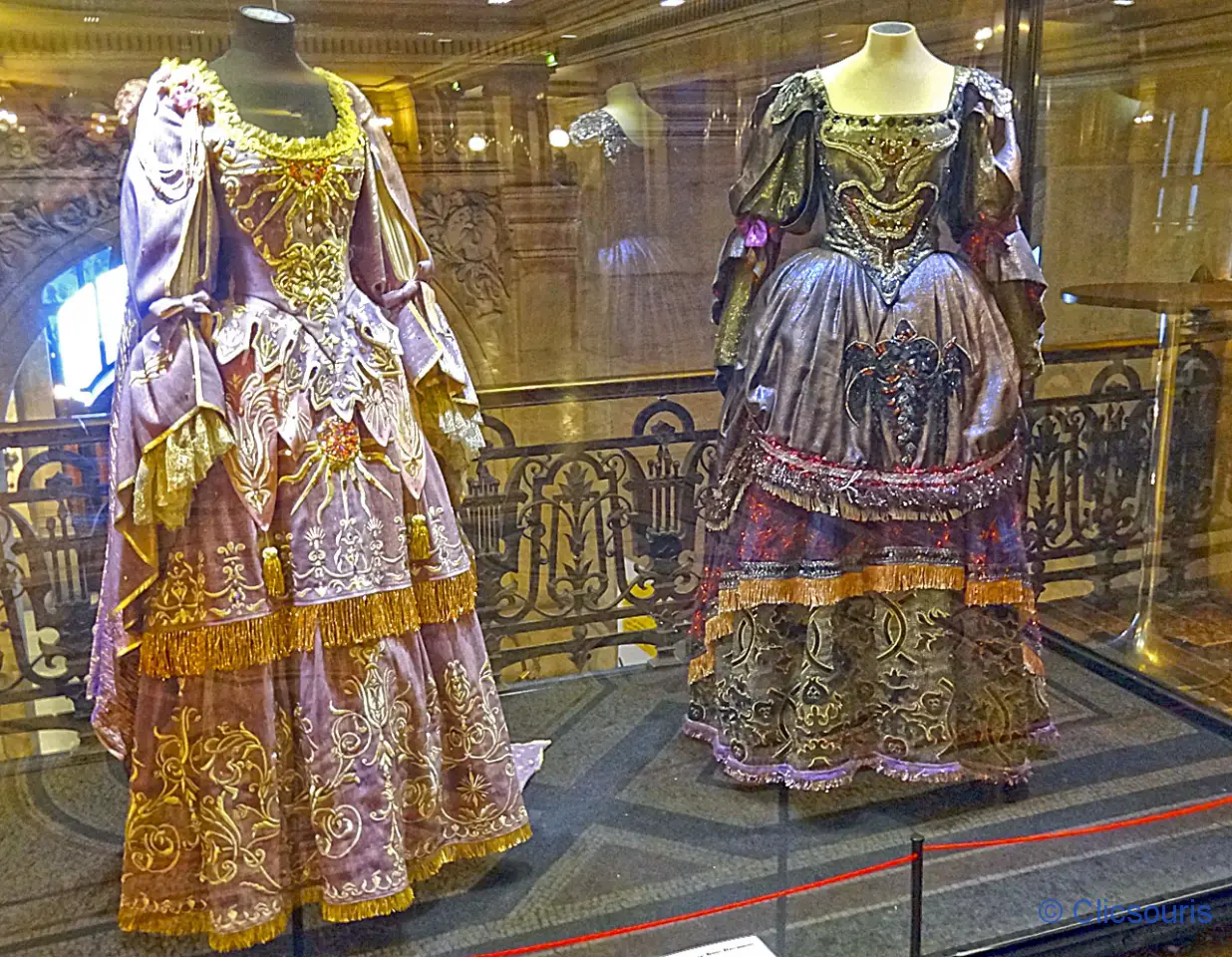 costume de scène de l'Opéra Garnier