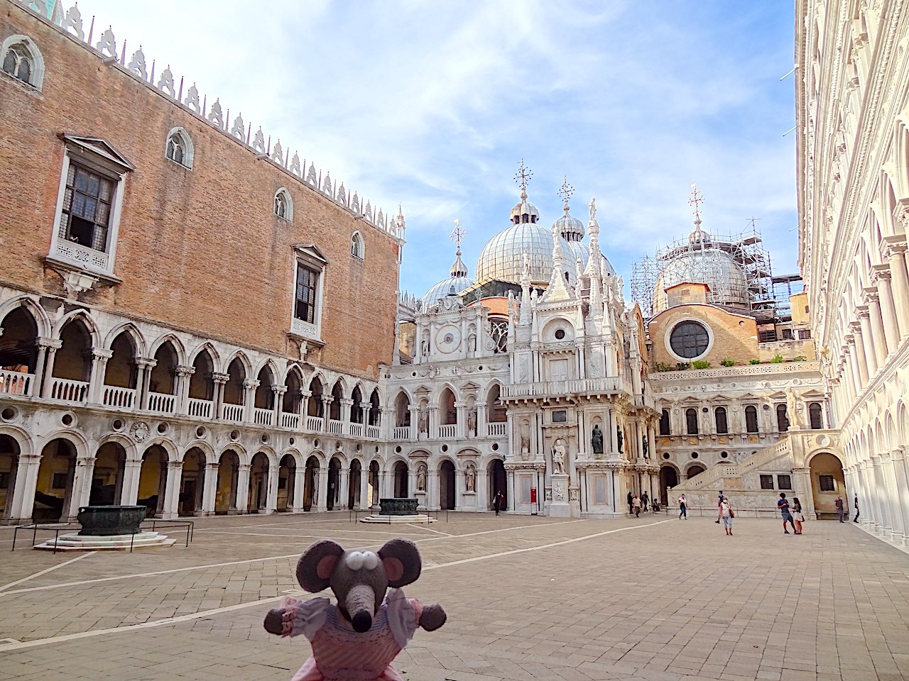 cour du palais des Doges de Venise