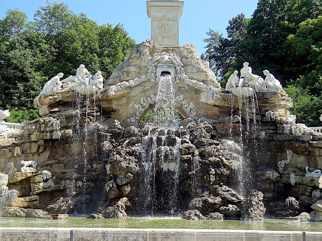 fontaine parc du château de Schönbrunn