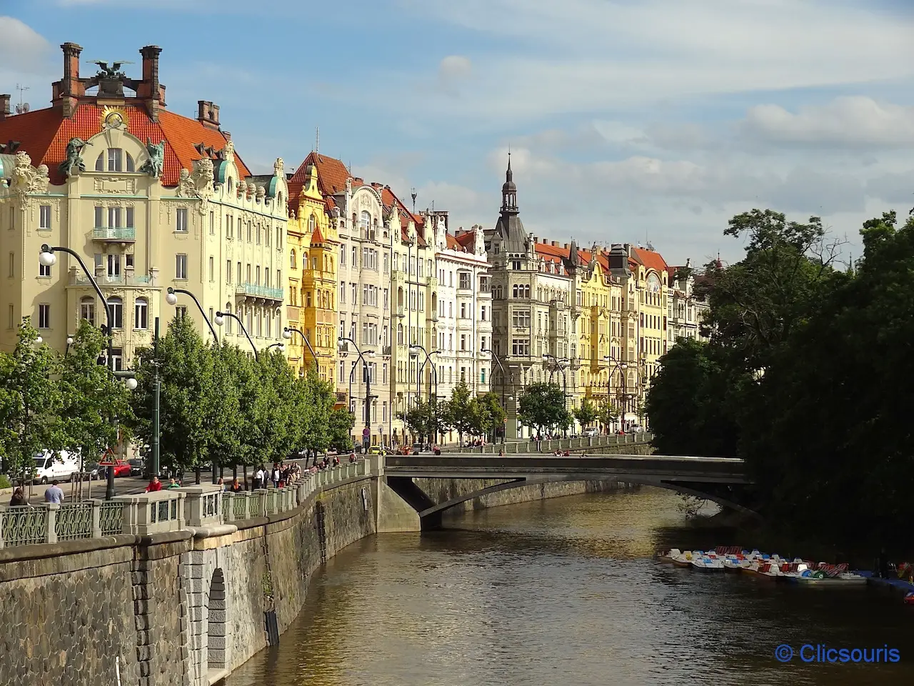 Prague-quais-masaryk