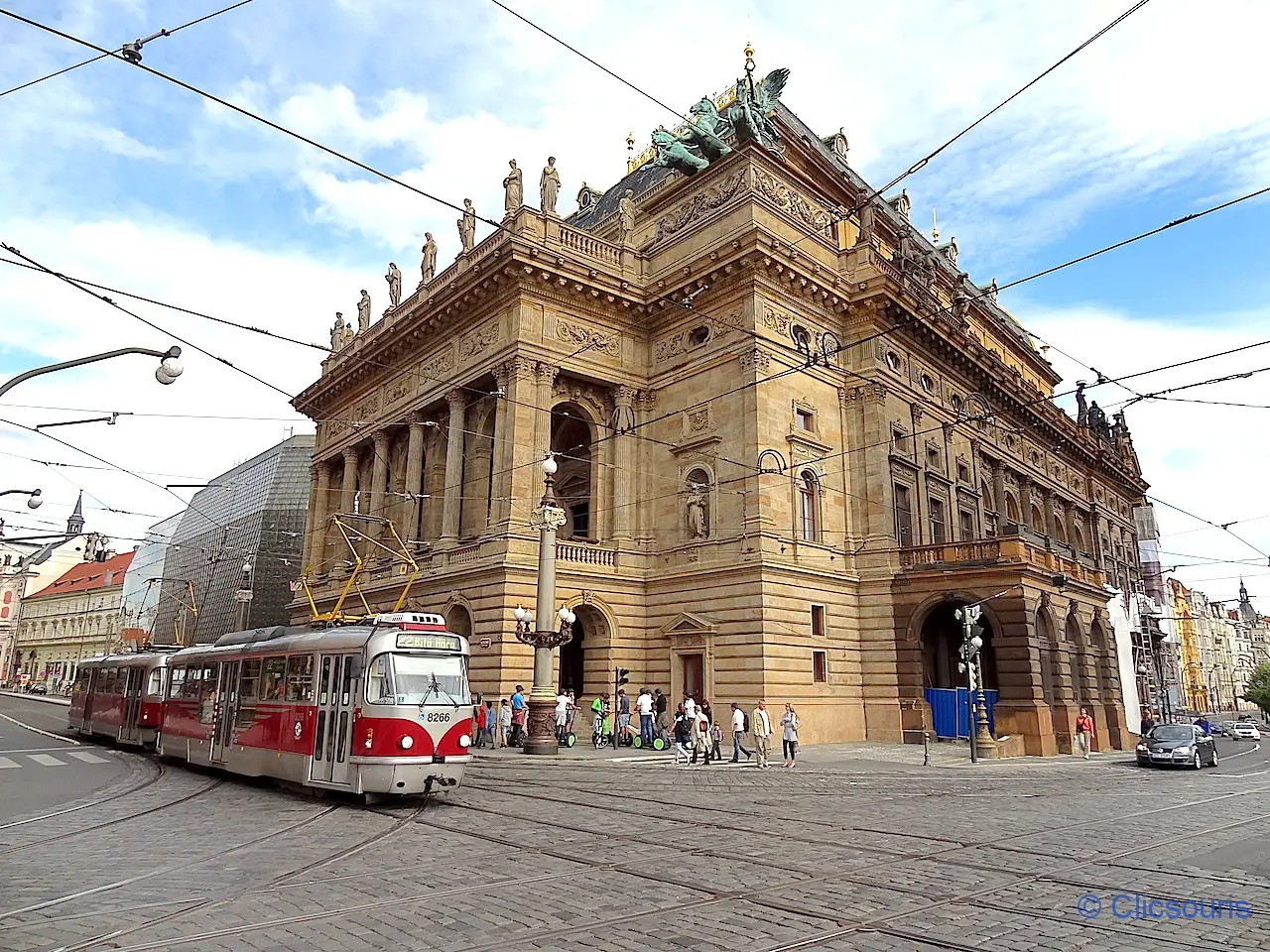 théâtre national de Prague