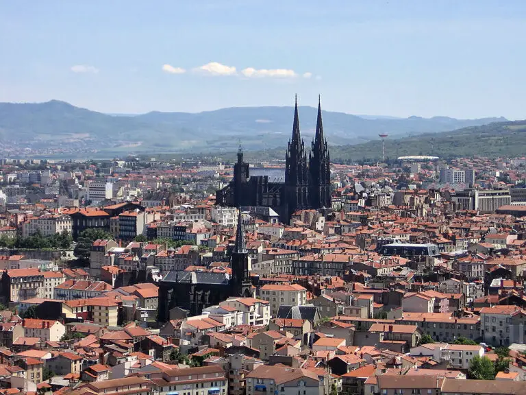 Vue du parc de Montjuzet à Clermont-Ferrand