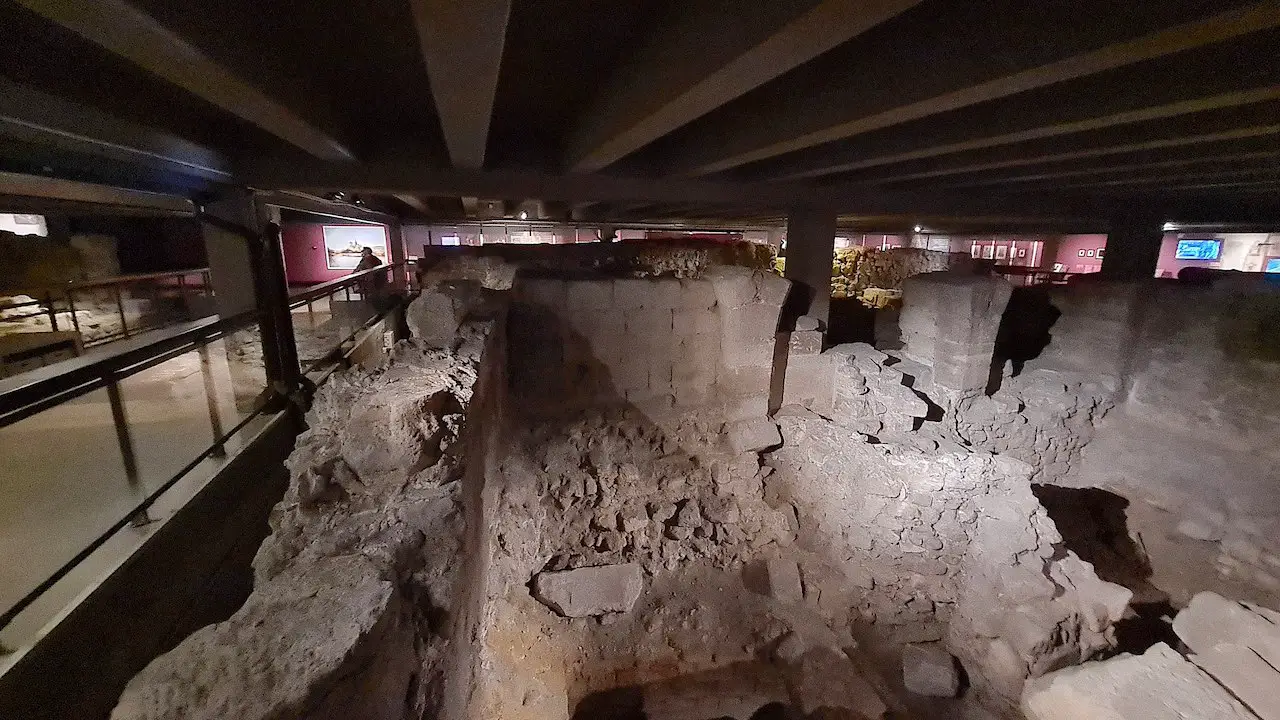 Crypte archéologique de Notre-Dame