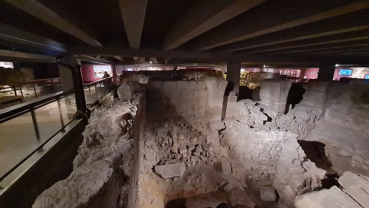 Crypte archéologique de Notre-Dame