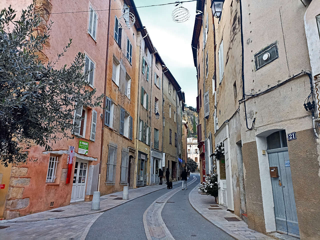 Grande Rue de Cotignac