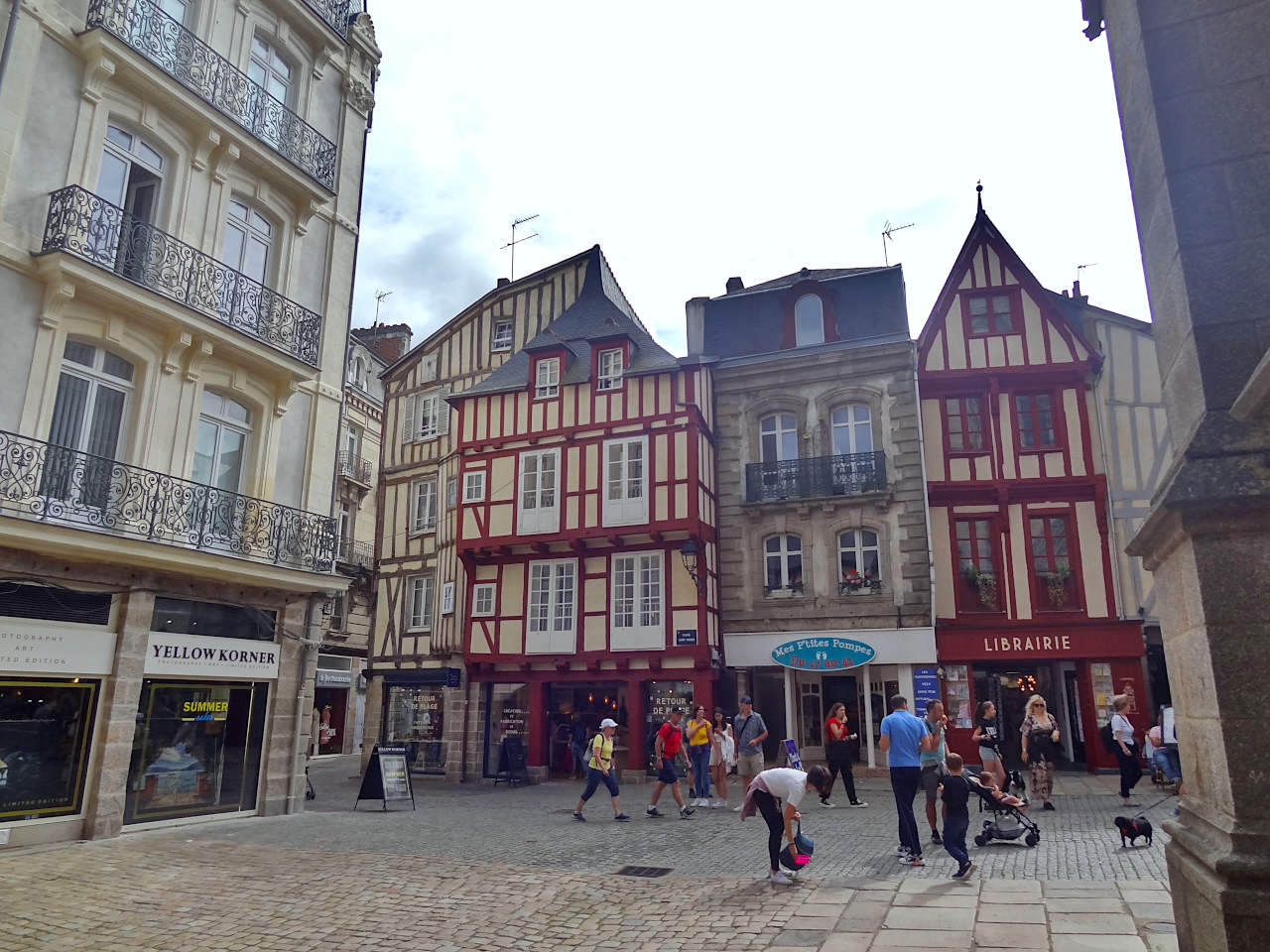 Place Saint-Pierre de Vannes