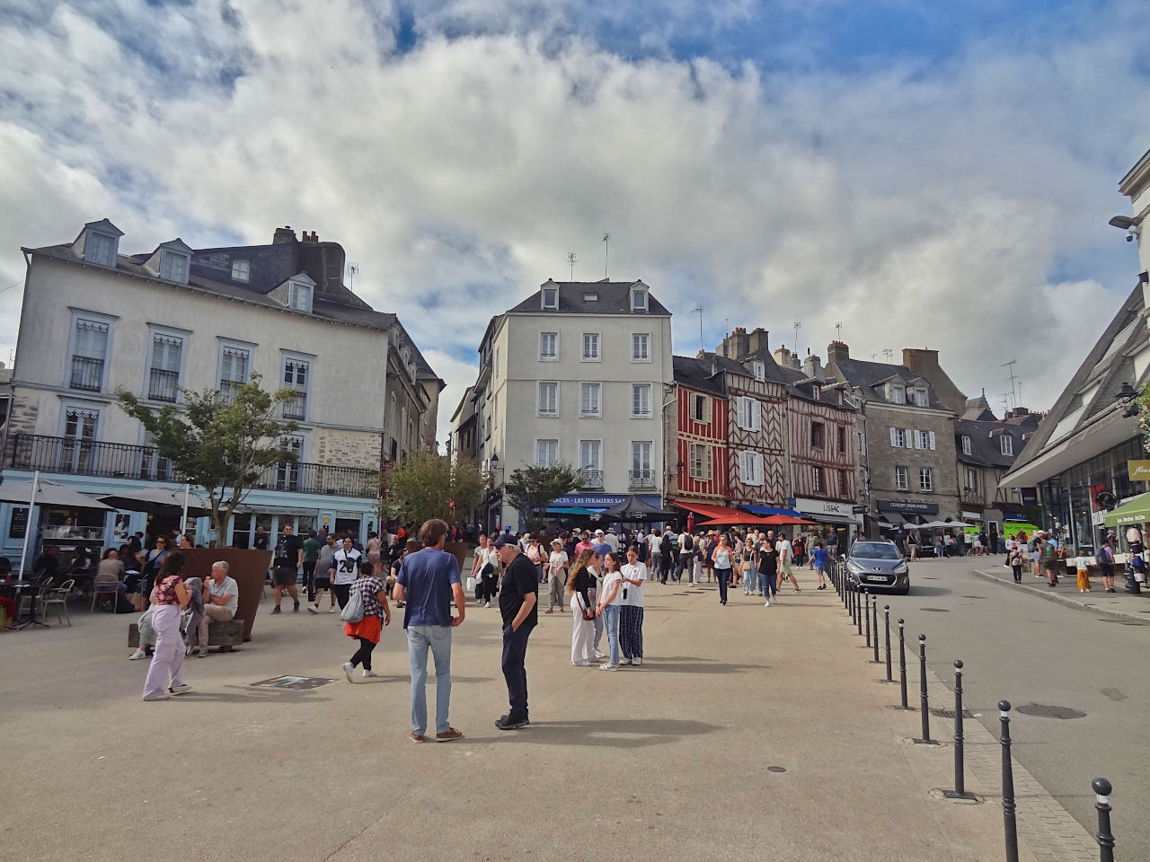 Places des Lices de Vannes