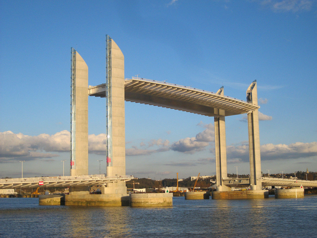 Pont Chaban-Delmas