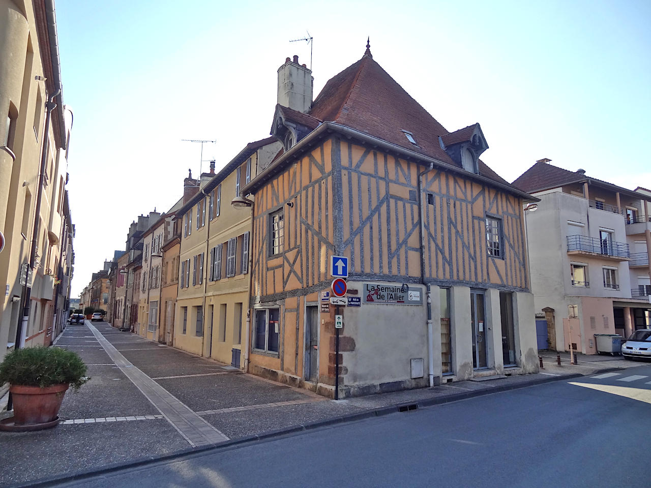 Quartier des mariniers de Moulins