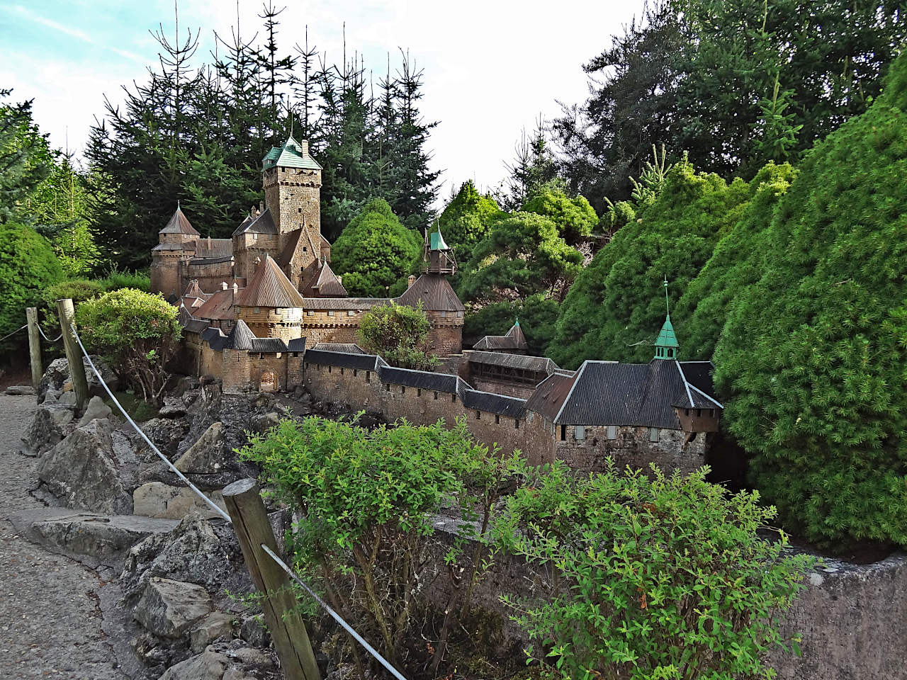 château du Haut-Koenigsbourg à France miniature