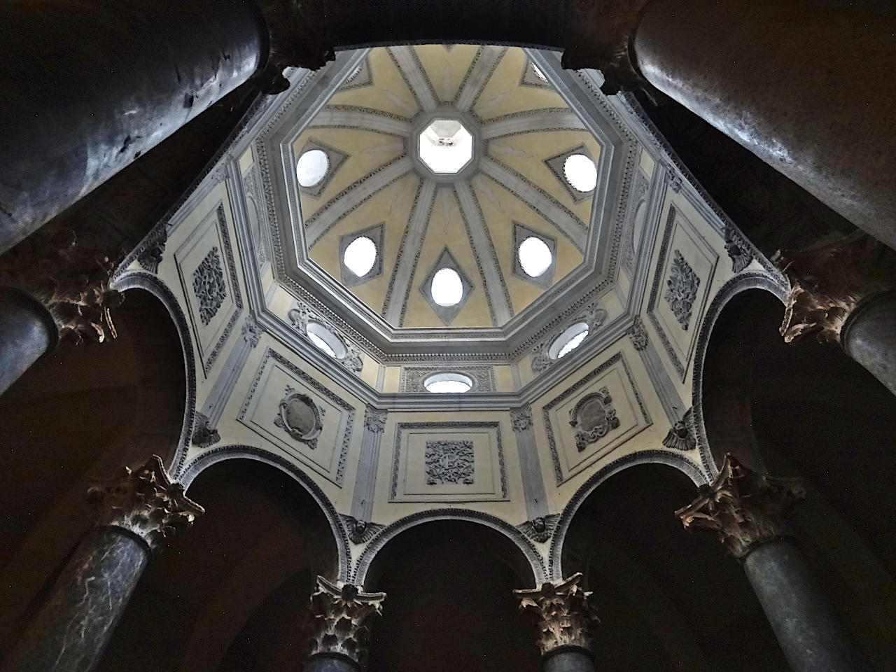 baptistère de la cathédrale d'Aix-en-Provence