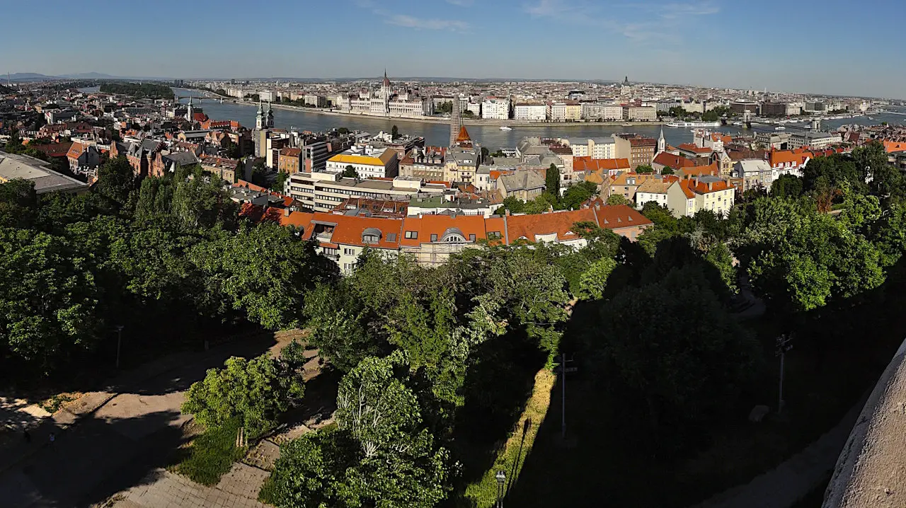 vue de Budapest depuis le bastion des pêcheurs