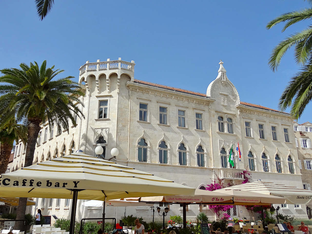 bord de mer de Trogir