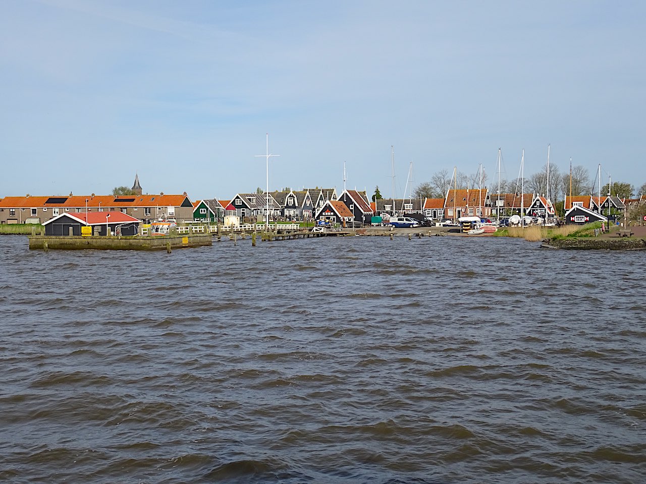 Marken vu du bateau