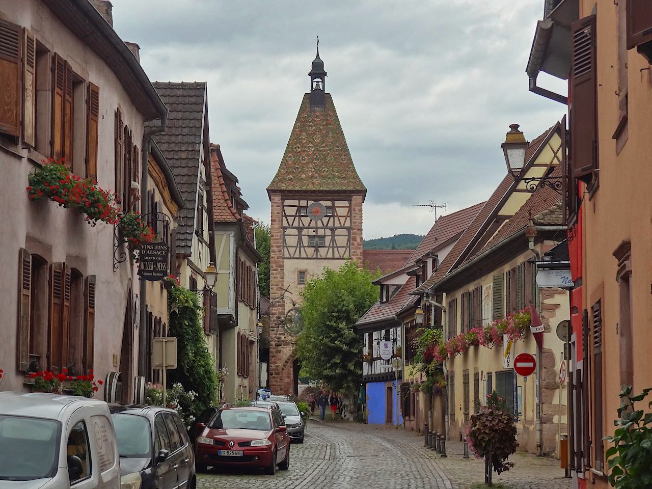 Grand Rue et porte Haute de Bergheim
