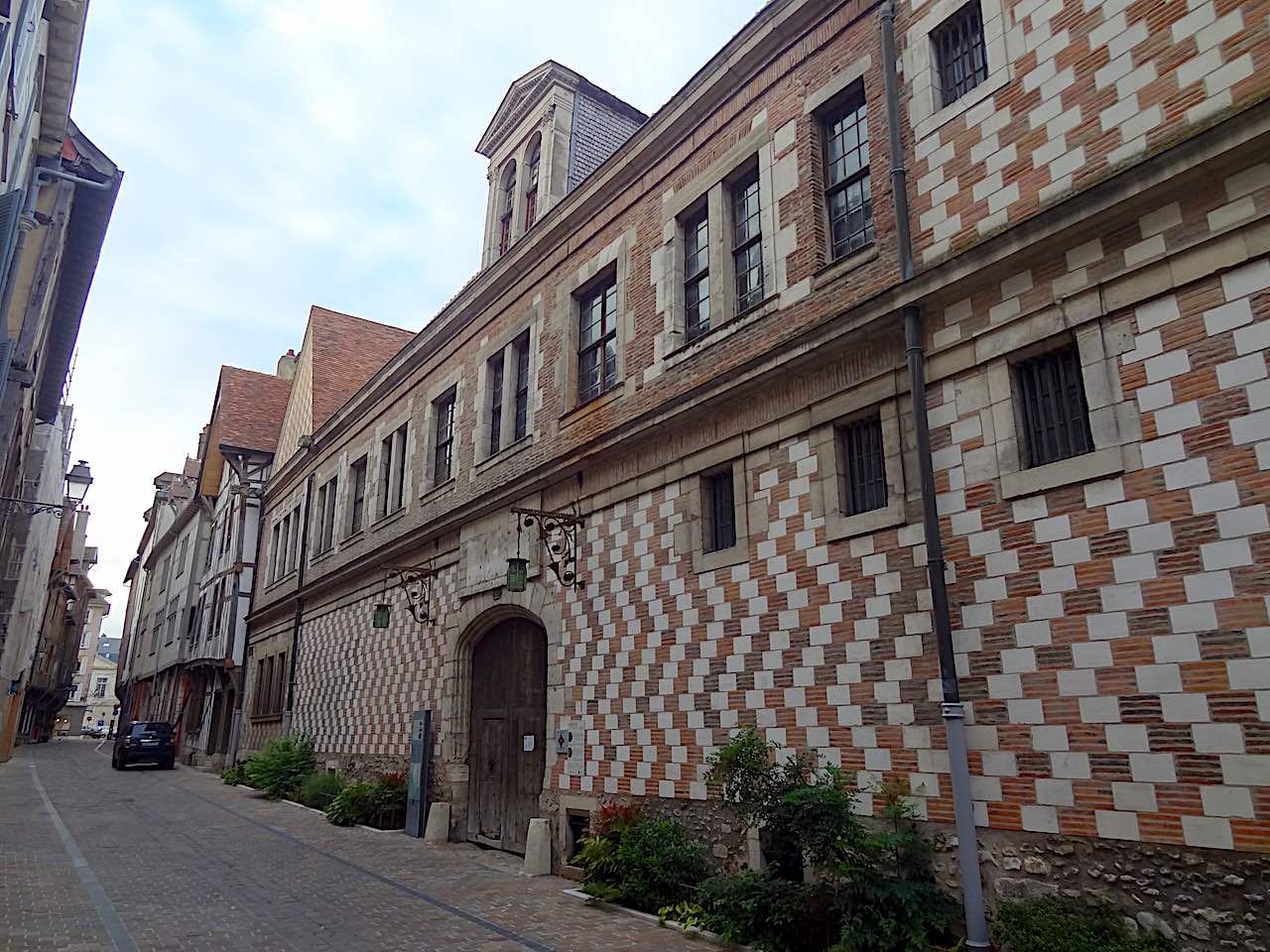 Maison de l'outil et de la pensée ouvrière à Troyes