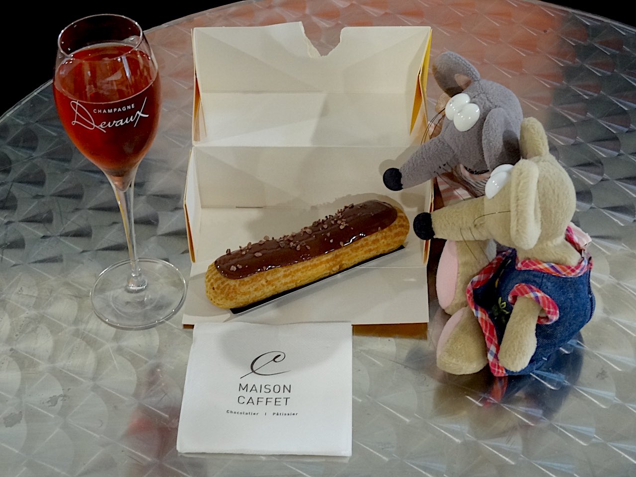 champagne et Eclair à Troyes