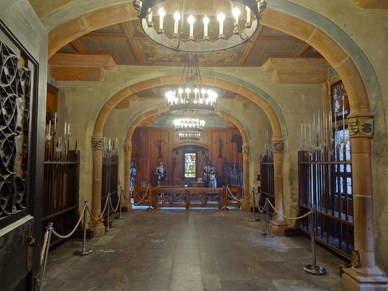 salle d'armes du château du Haut-Koenigsbourg