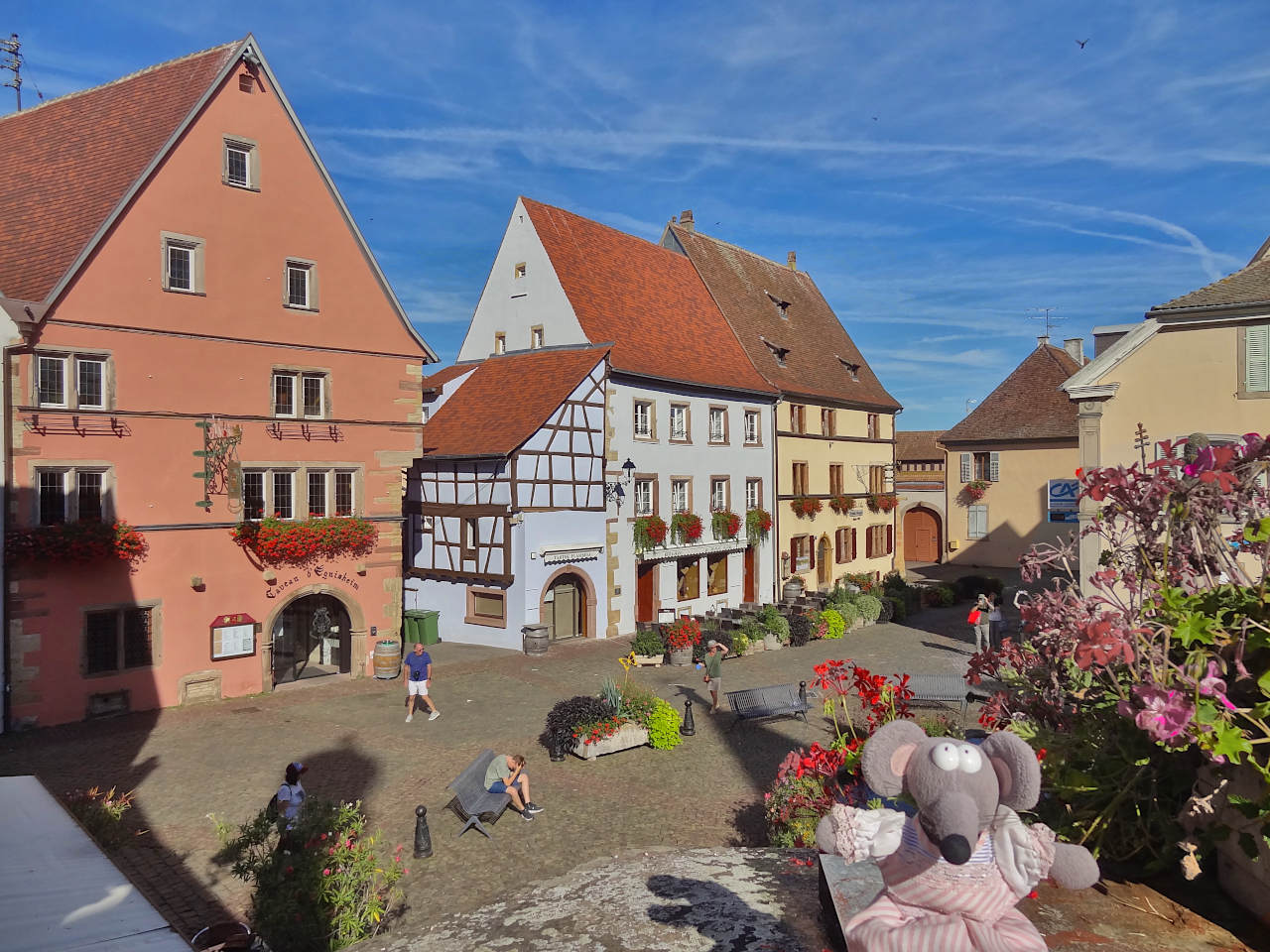 Place du Château Saint Léon à Eguisheim