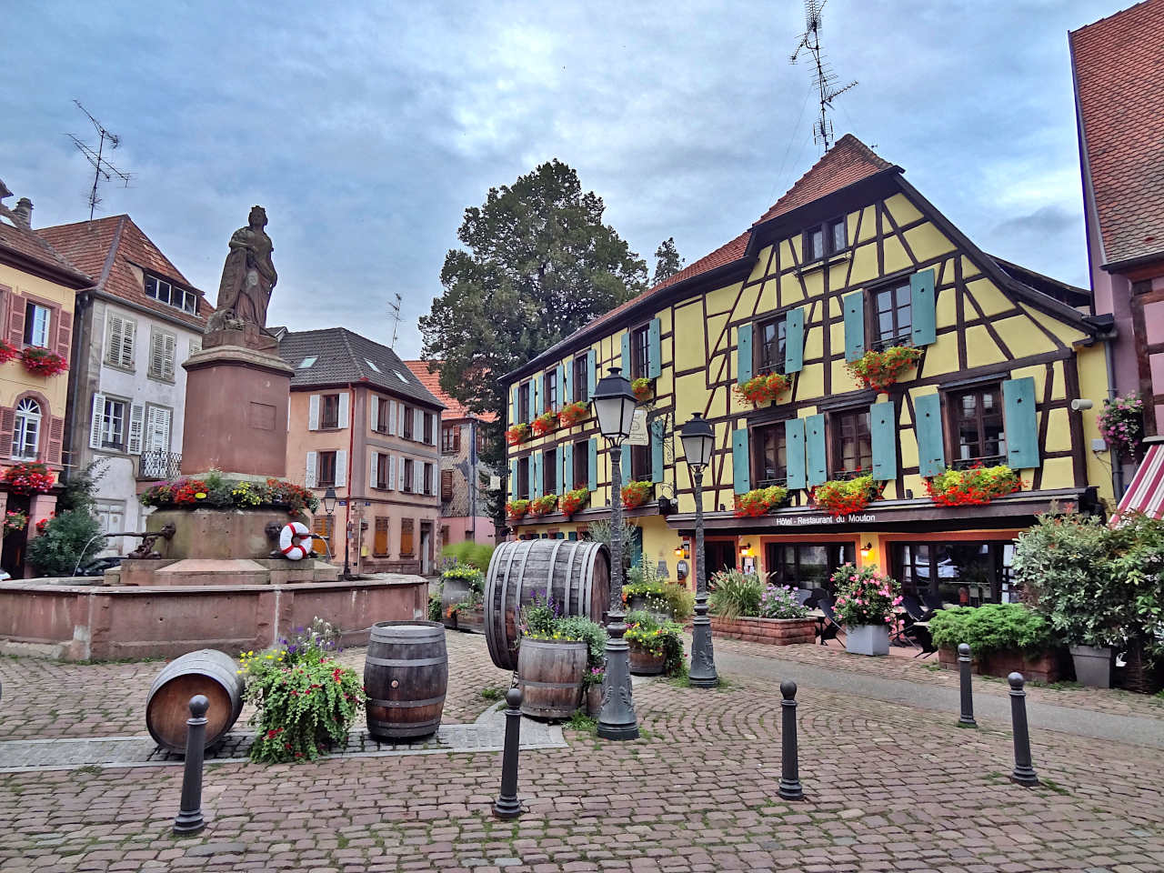 Ribeauvillé Place de la Sinne