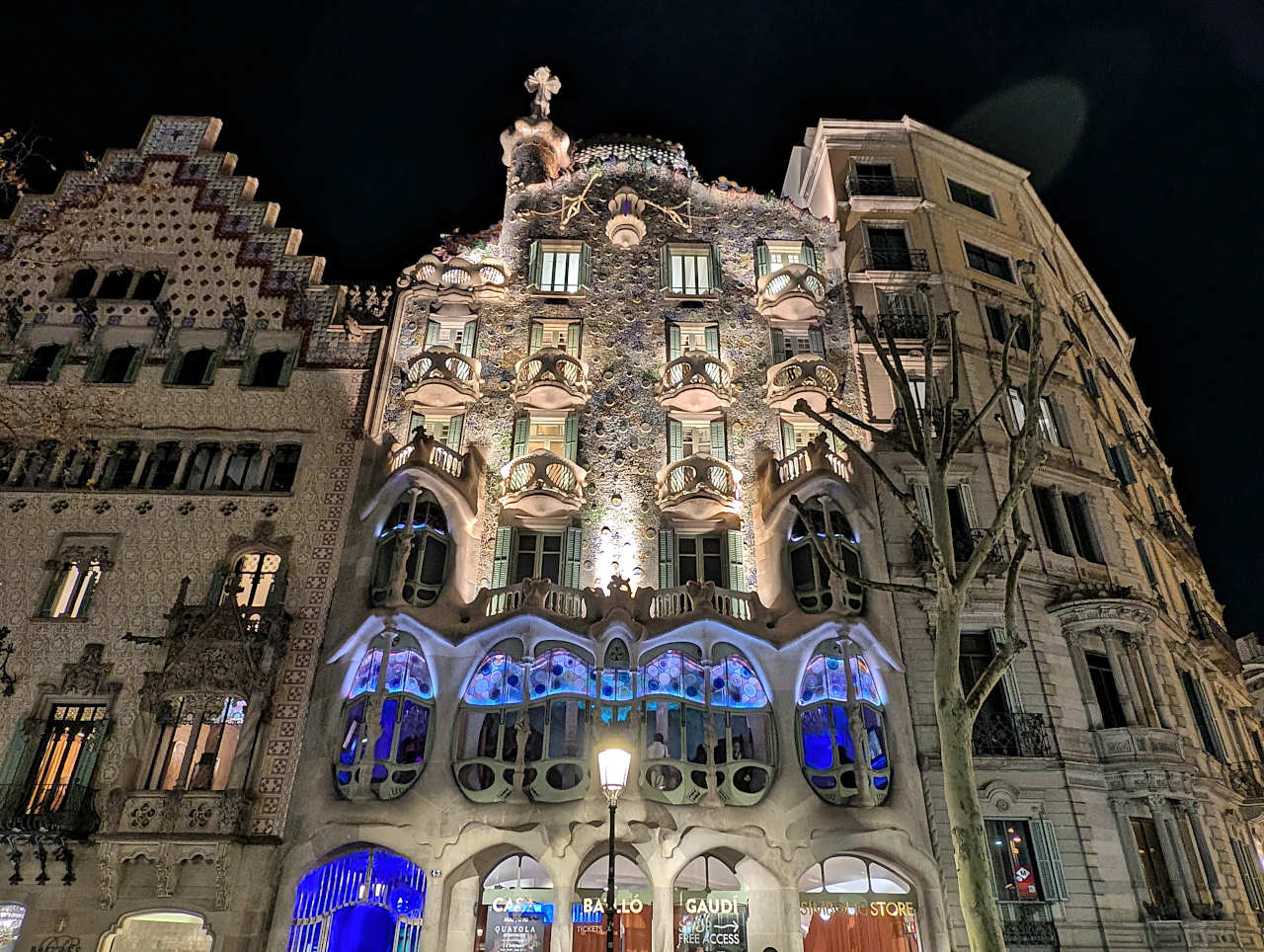 Casa Batllo de nuit